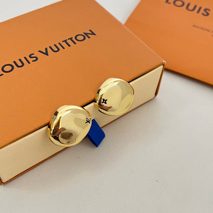 [Select]Gold Paris Stud Earrings