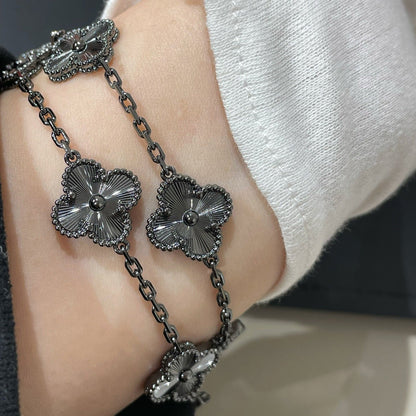 [Select]CLOVER 5 MOTIF BLACK BRACELET