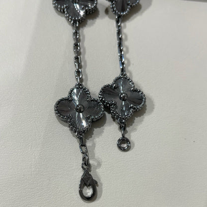 [Select]CLOVER 5 MOTIF BLACK BRACELET