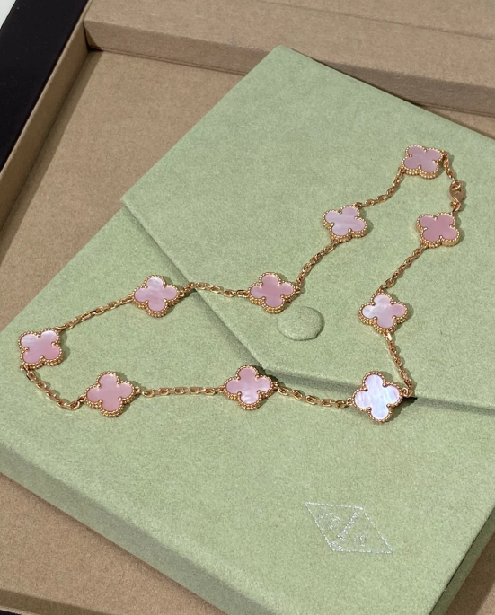 [Select Jewellery] Pink Necklace with Ten Clover Designs