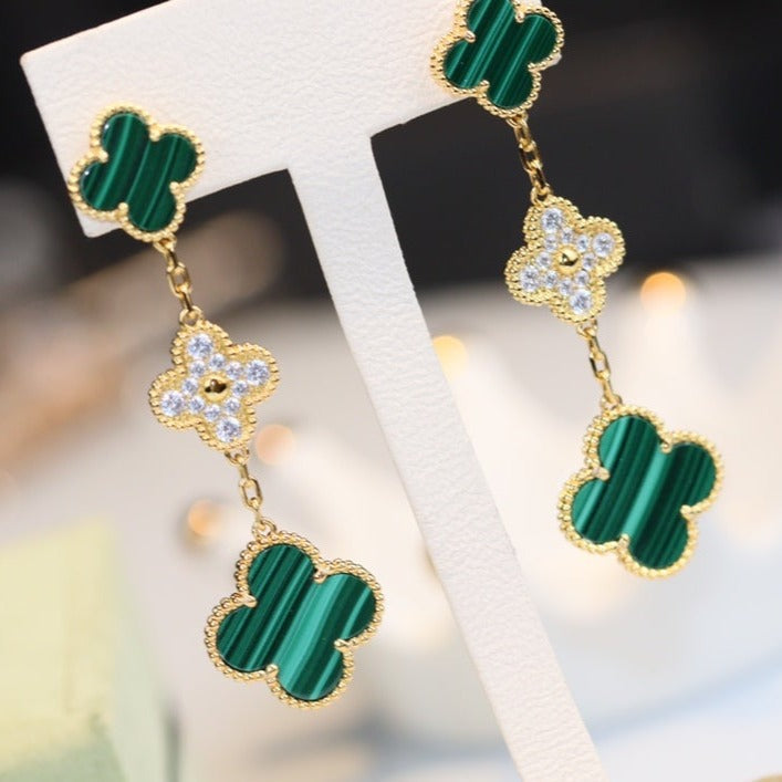 [Select]CLOVER EARRINGS GOLD MALACHITE DIAMOND 3 MOTIF