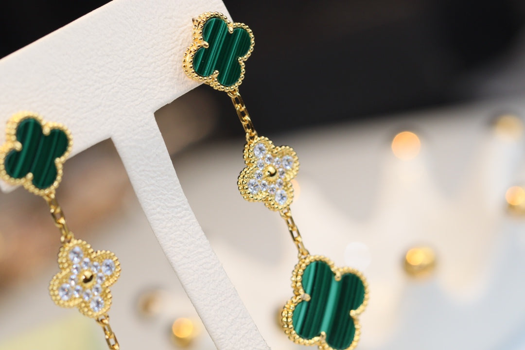 [Select]CLOVER EARRINGS GOLD MALACHITE DIAMOND 3 MOTIF