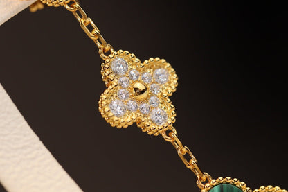 [Select]CLOVER EARRINGS GOLD MALACHITE DIAMOND 3 MOTIF