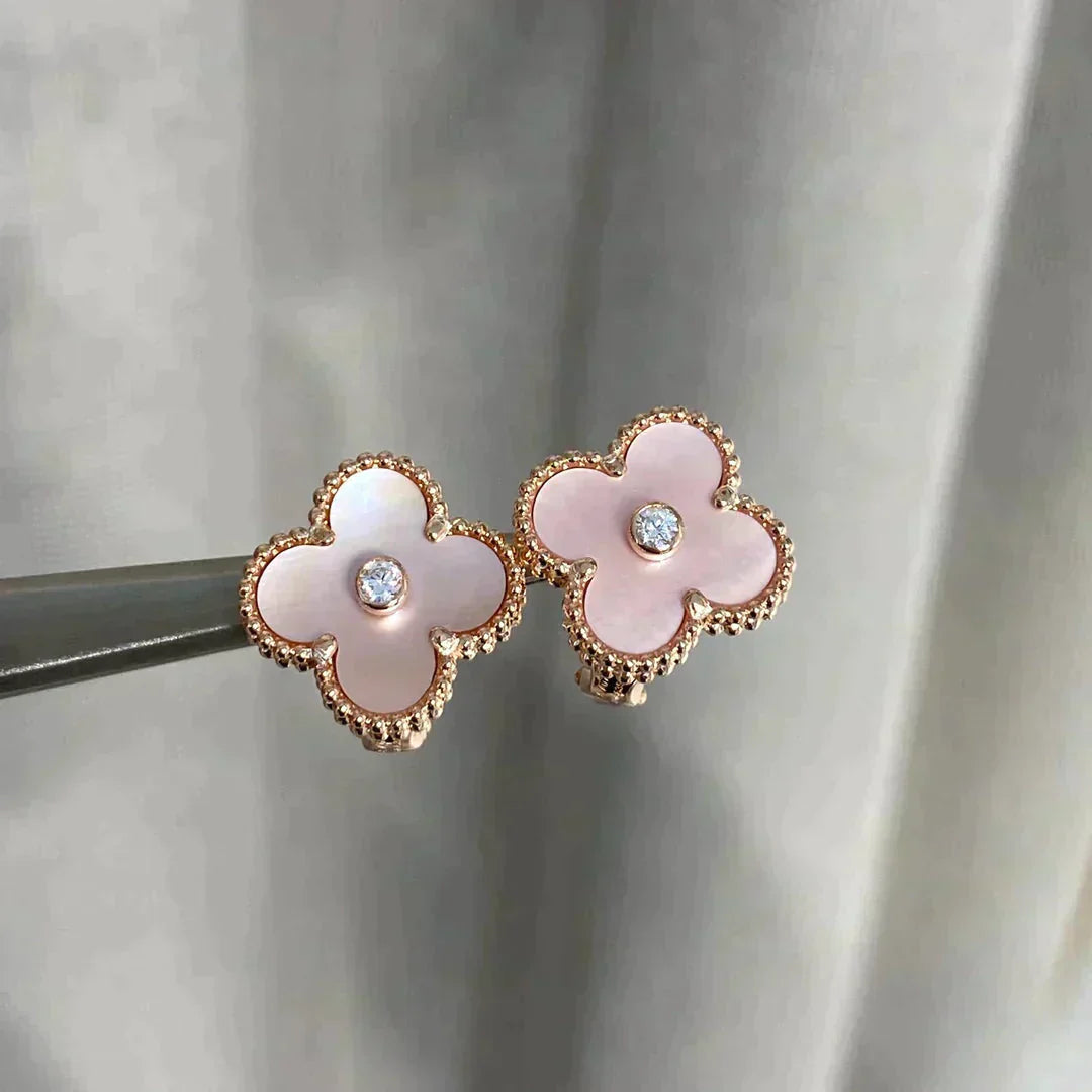 [Select]CLOVER MEDIUM 1 MOTIFS  PINK MOP DIAMOND EARRINGS