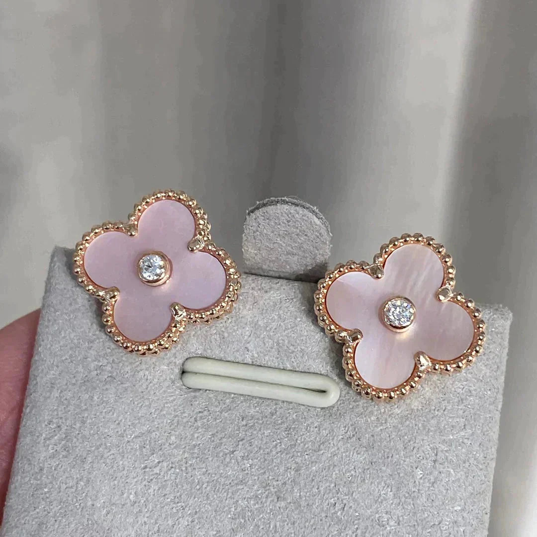 [Select]CLOVER MEDIUM 1 MOTIFS  PINK MOP DIAMOND EARRINGS