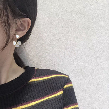 [Select]CLOVER SWEET WHITE MOP EARRINGS