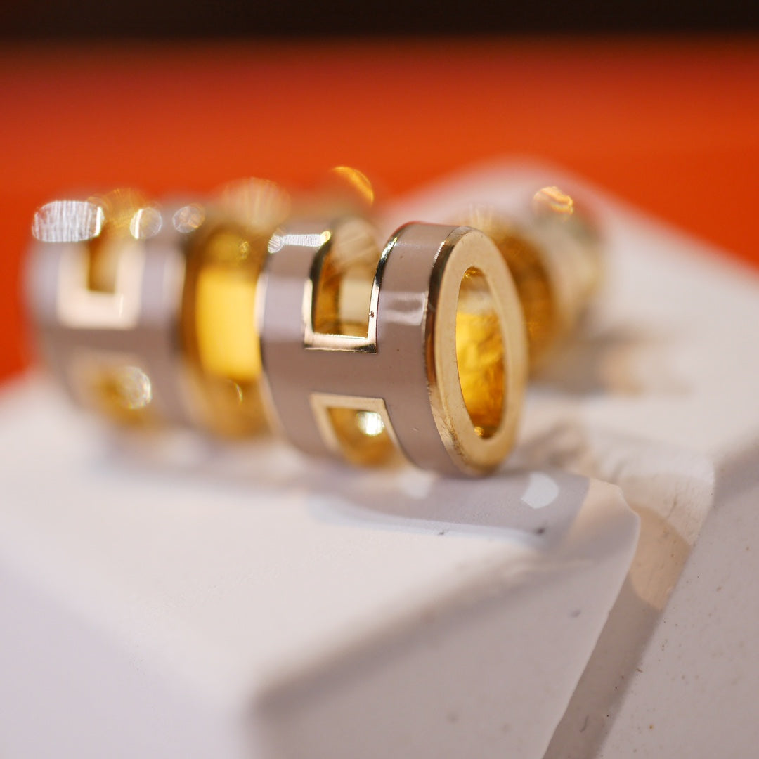 [Select]MINI POP H GOLD EARRINGS GREY