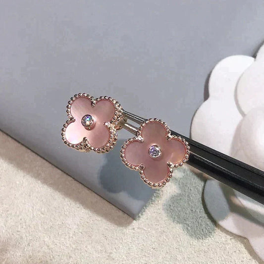 [Select]CLOVER MEDIUM 1 MOTIFS  PINK MOP DIAMOND EARRINGS