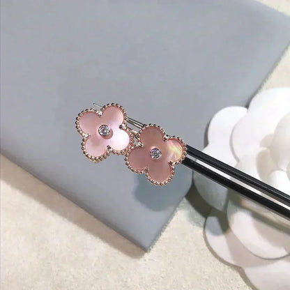 [Select]CLOVER MEDIUM 1 MOTIFS  PINK MOP DIAMOND EARRINGS
