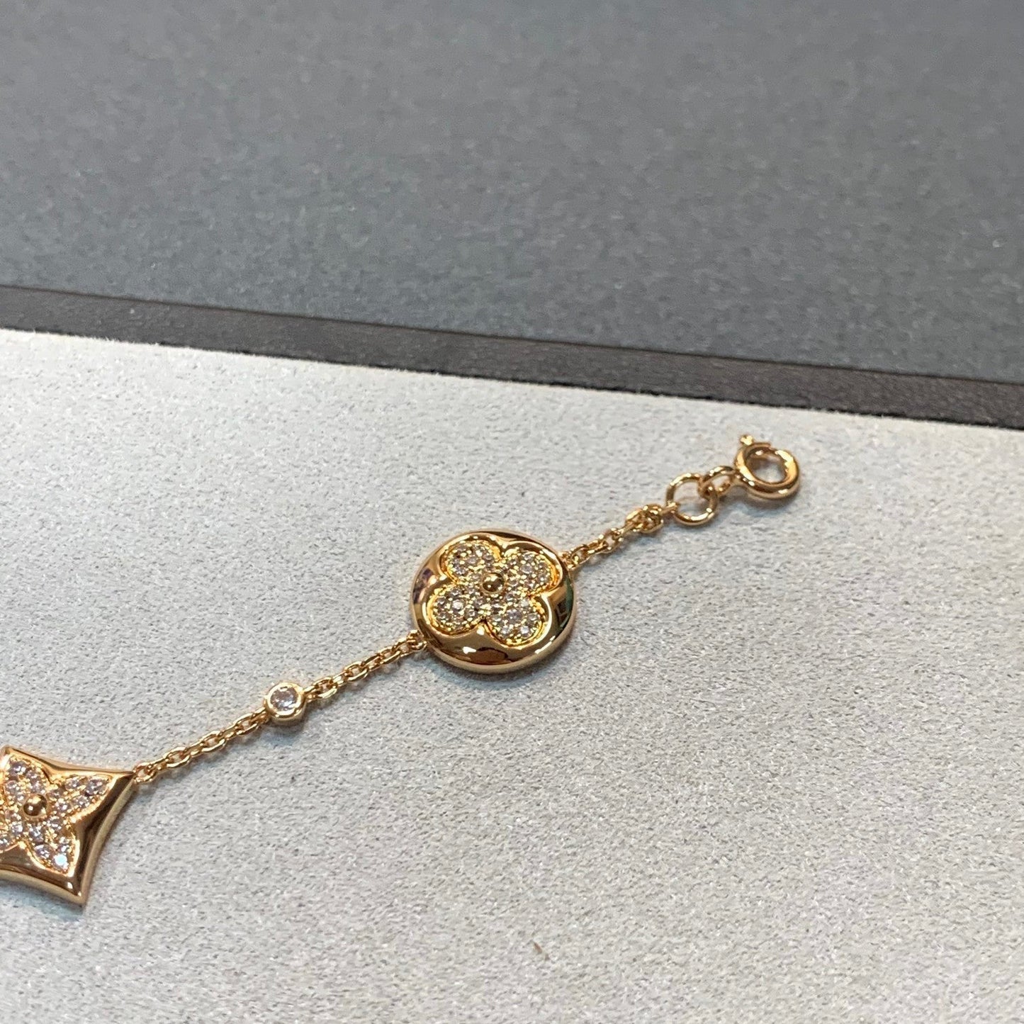 [Select]STAR AND SUN 4 MOTIFS GOLD DIAMONDS BRACELET