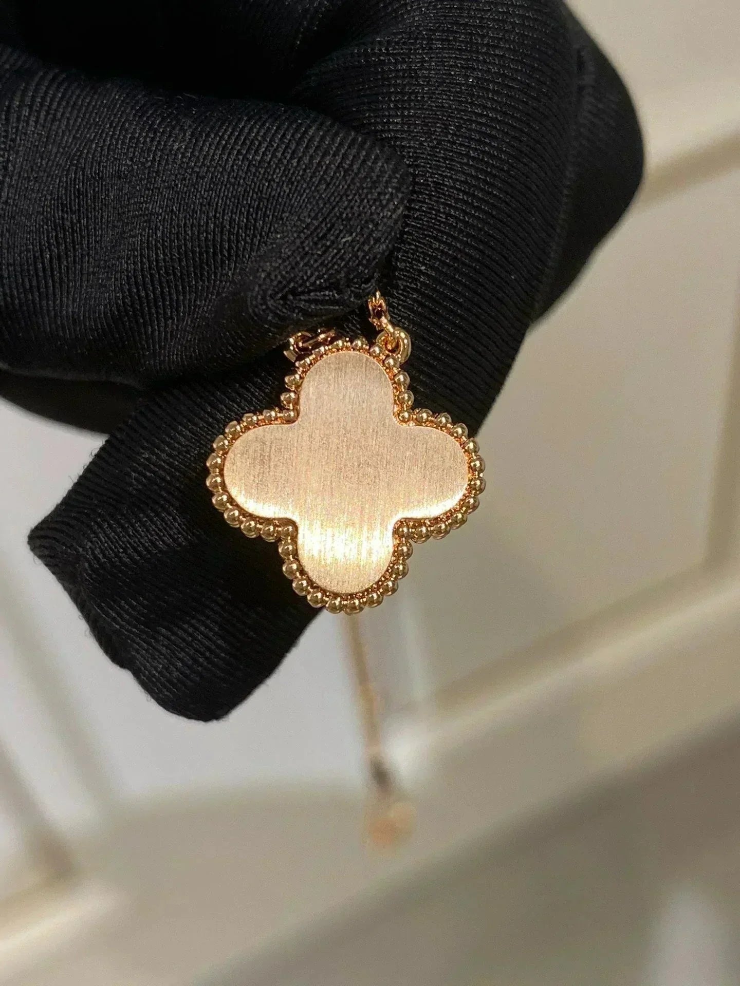 [Select]CLOVER 15MM DIAMOND RHODONITE NECKLACE