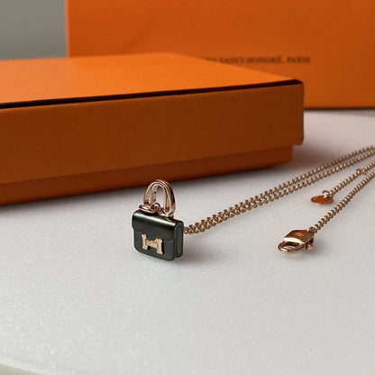 [Select]CONSTANCE BLACK PEDANT PINK GOLD NECKLACE