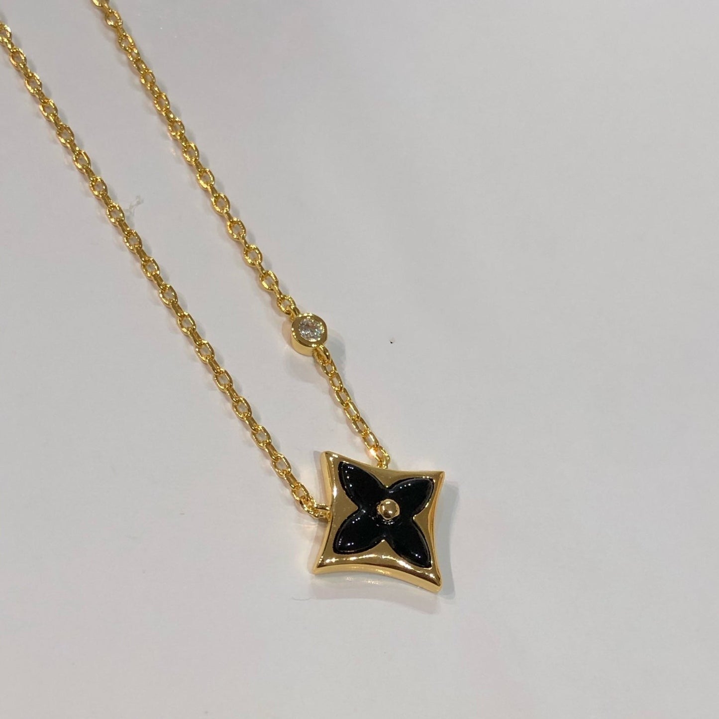 [Select]STAR BLACK MOP NECKLACE