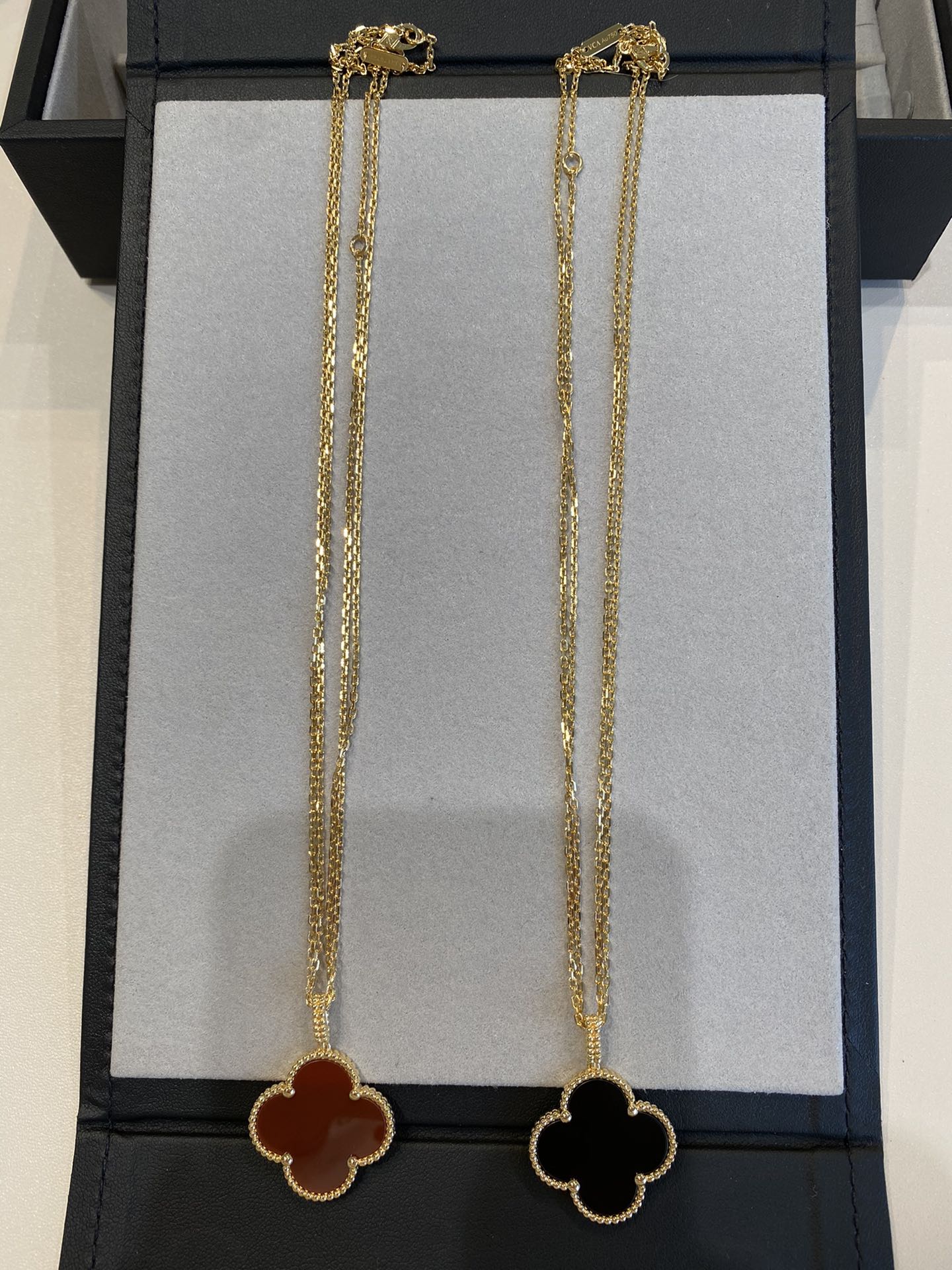 [Select]CLOVER 25MM NECKLACE GOLD CARNELIAN
