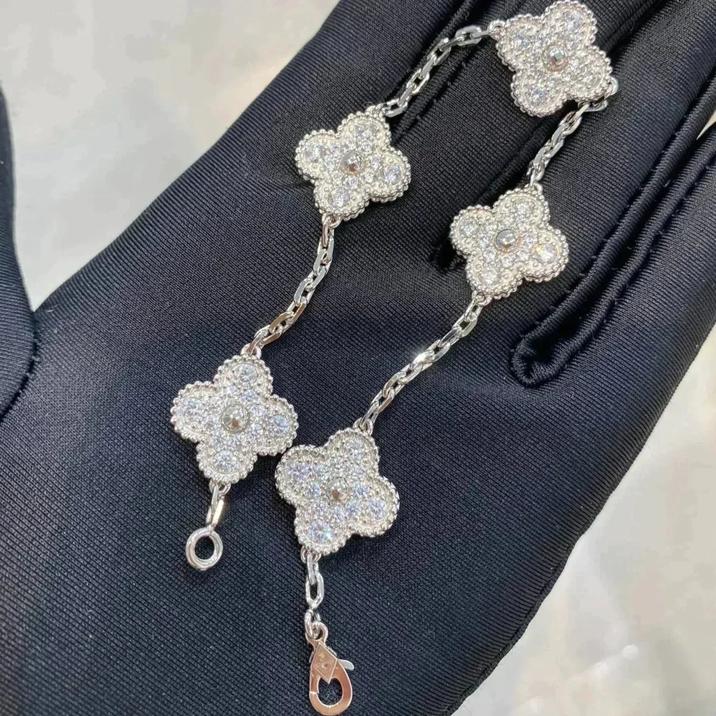 [Select] CLOVER 5 MOTIF FULL DIAMOND BRACELET COLLECTION