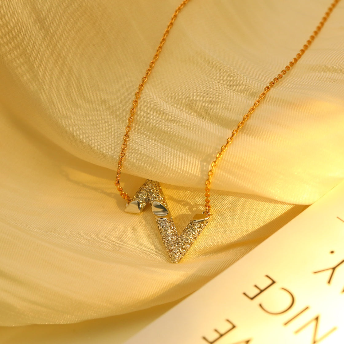 [Select]VOLT SILVER DIAMOND PEDANT NECKLACE