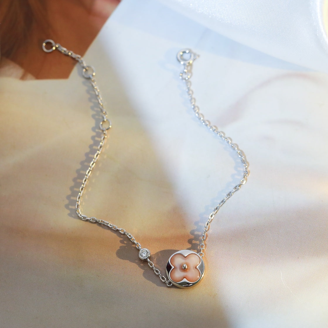 [Select]SUN MOTIF PINK MOP SILVER BRACELET