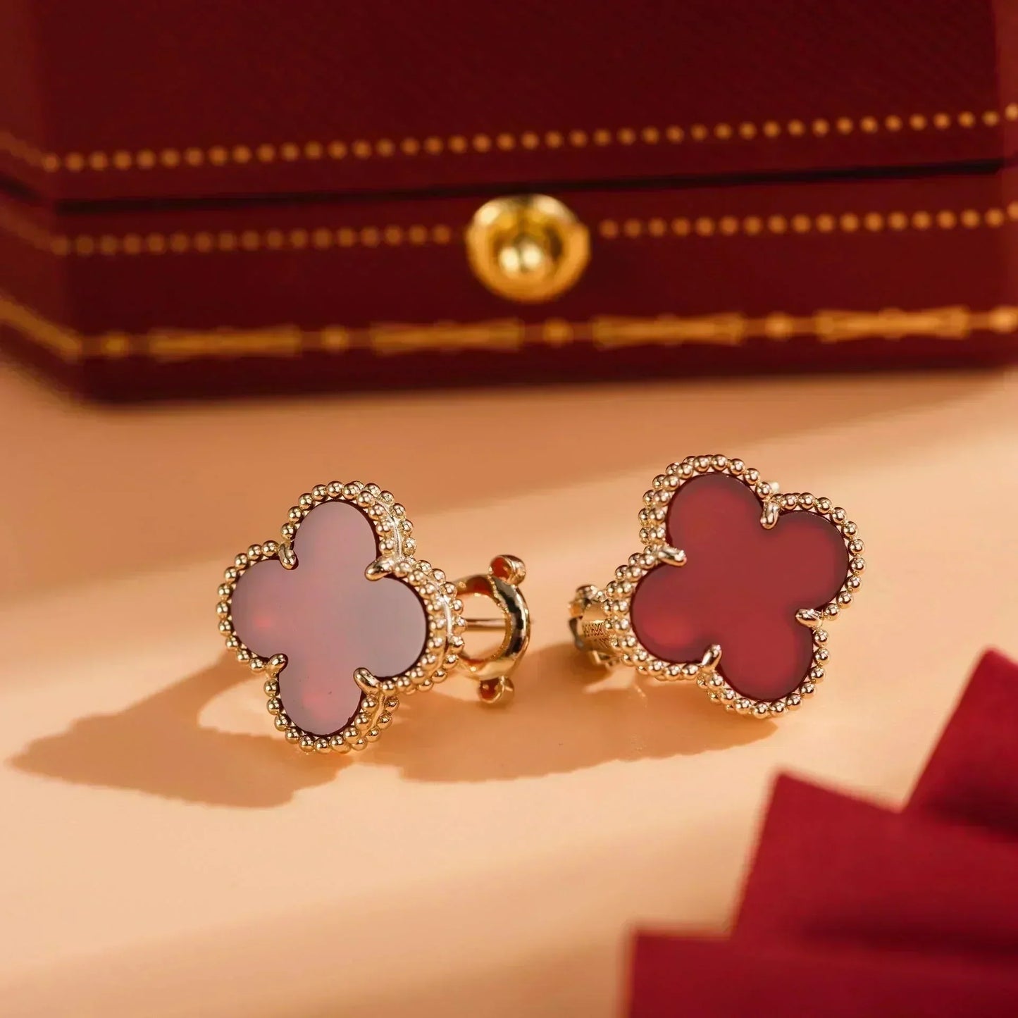 [Select]CLOVER MEDIUM 1 MOTIFS CARNELIAN  EARRINGS