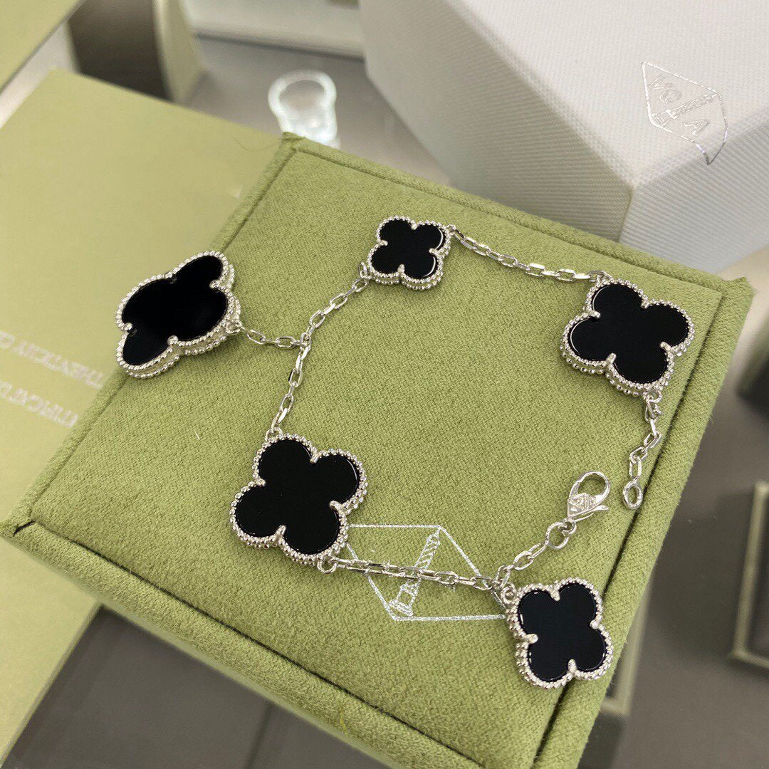 [Select]CLOVER 5 MOTIFS SIVLER ONYX BRACELET