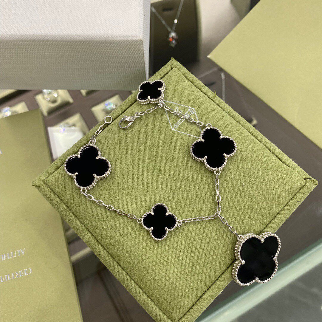 [Select]CLOVER 5 MOTIFS SIVLER ONYX BRACELET