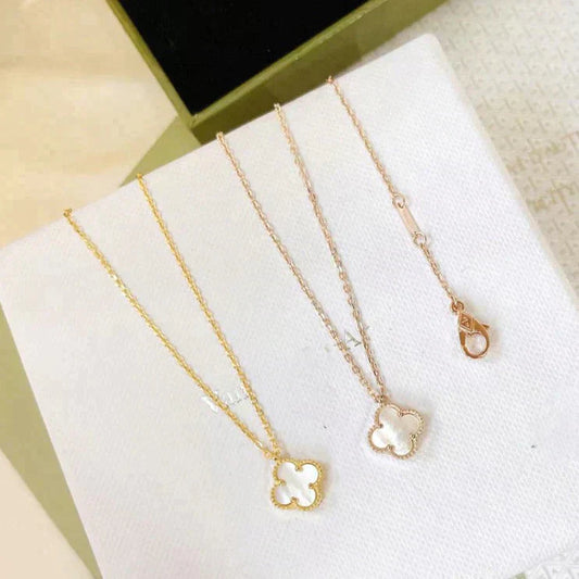 [Select]CLOVER MINI 9.5MM WHITE MOTHER-OF-PEARL NECKLACE