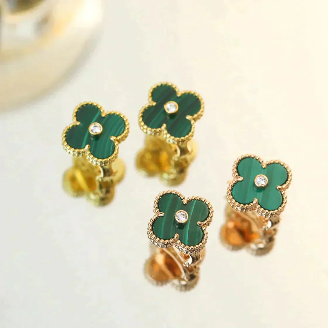 [Select]CLOVER MEDIUM 1 MOTIFS MALACHITE DIAMOND EARRINGS