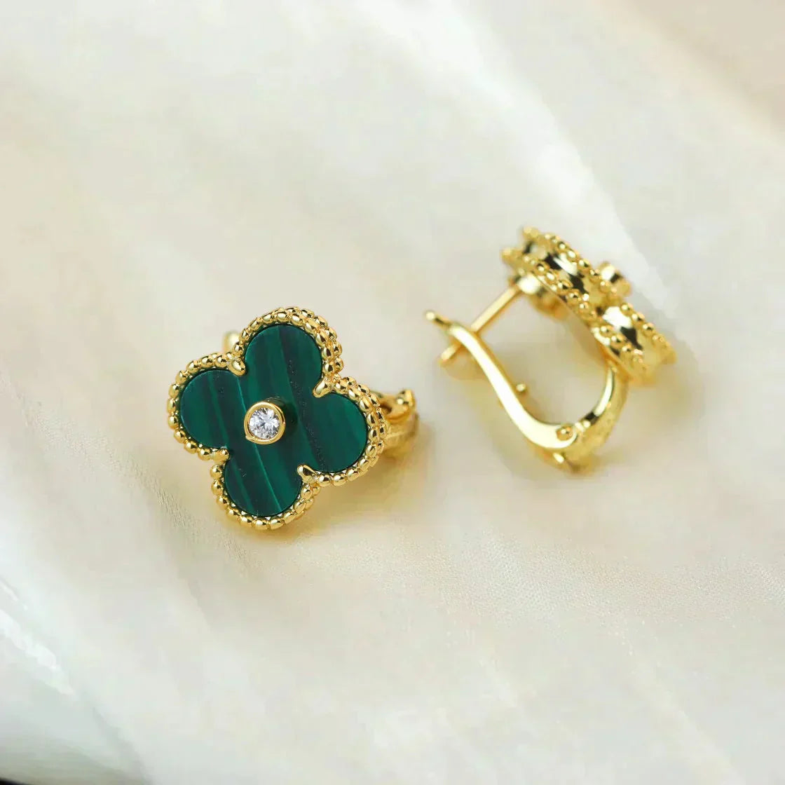 [Select]CLOVER MEDIUM 1 MOTIFS MALACHITE DIAMOND EARRINGS