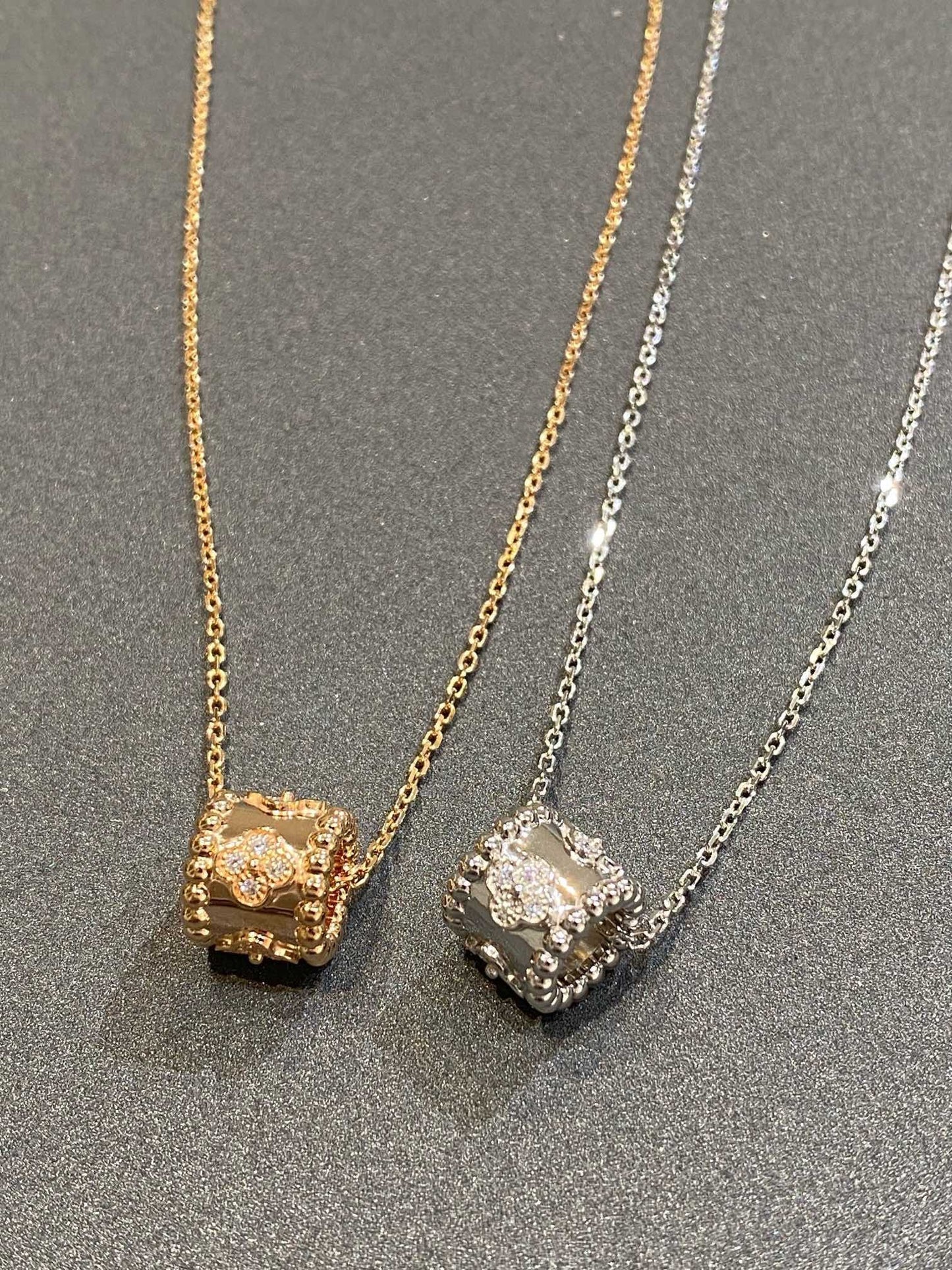 [Select]PERLEE PEDANT SIVLER DIAMOND NECKLACE