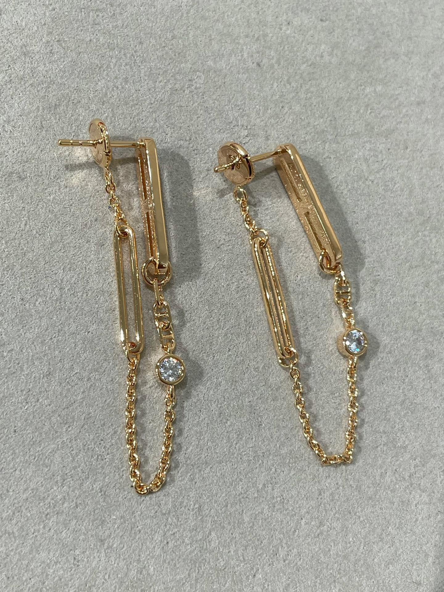 [Select]CHAINE CHAOS DIAMOND DROP EARRINGS