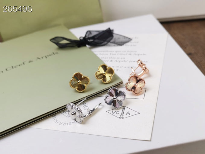 [Select]CLOVER MEDIUM STUD EARRINGS