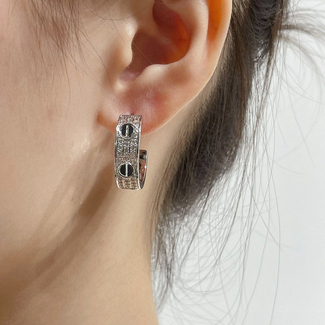 [Select]LOVE CERAMIC DIAMOND PAVED SILVER EARRINGS