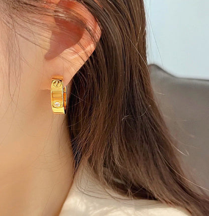 [Select]LOVE 5.5MM 1 DIAMOND EARRINGS