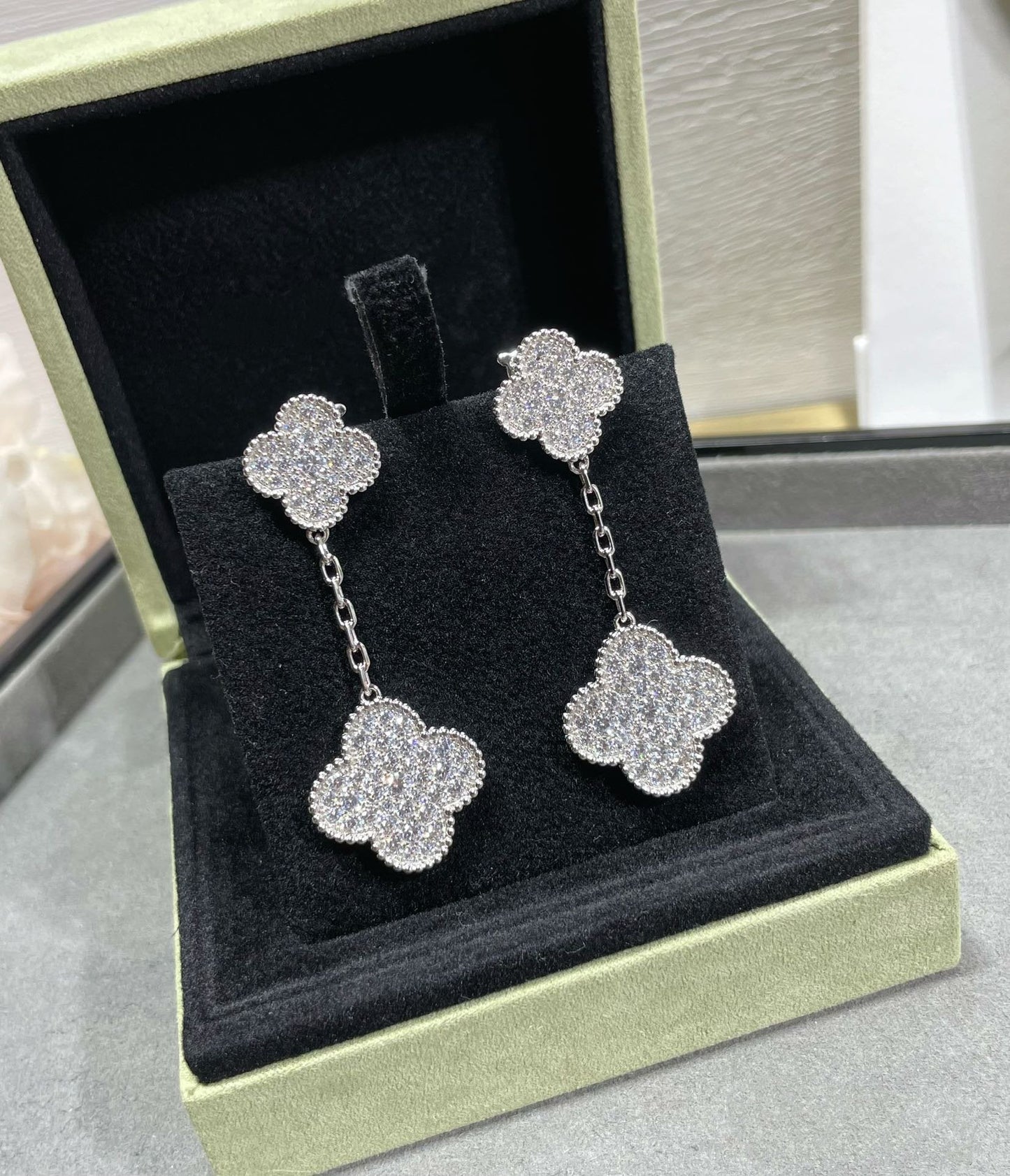 [Select]CLOVER 2 MOTIFS DIAMOND PAVED SILVER EARRINGS
