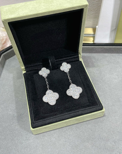 [Select]CLOVER 2 MOTIFS DIAMOND PAVED SILVER EARRINGS