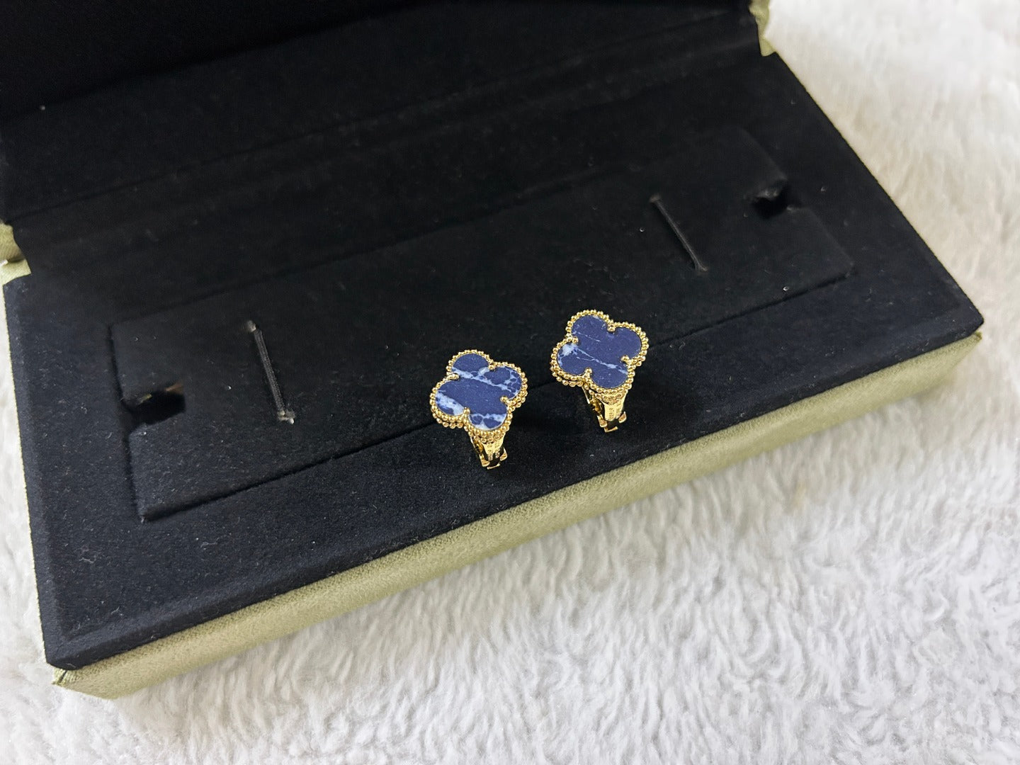 [Select]CLOVER PIETERSITE MEDIUM STUD EARRINGS