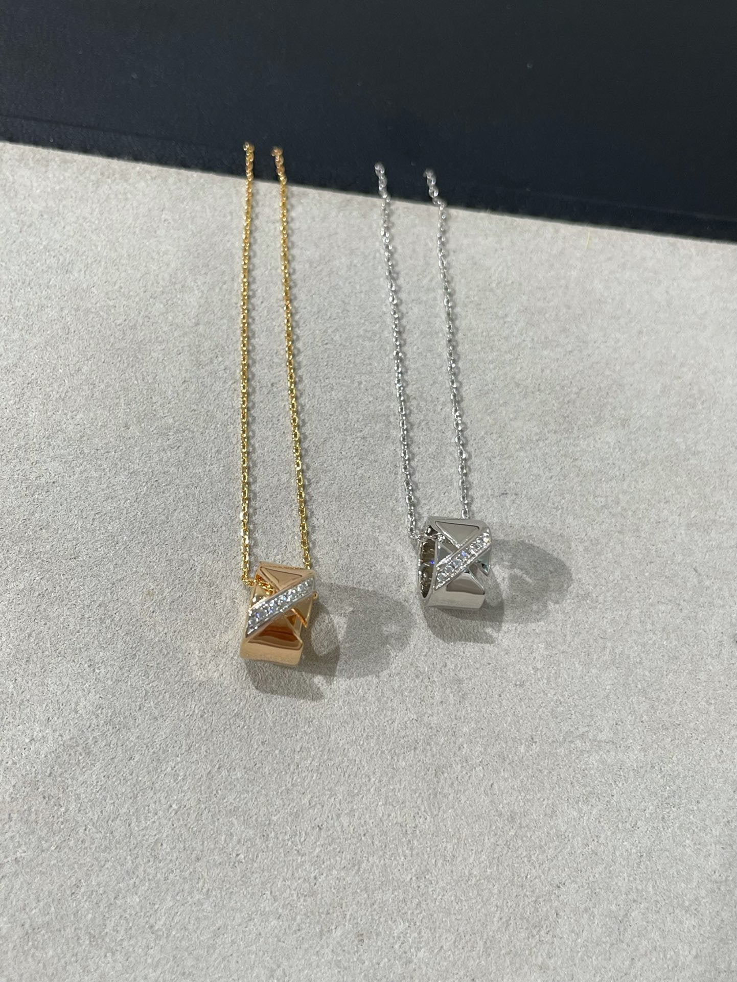 [Select]LIENS EVIDENCE DIAMOND NECKLACE