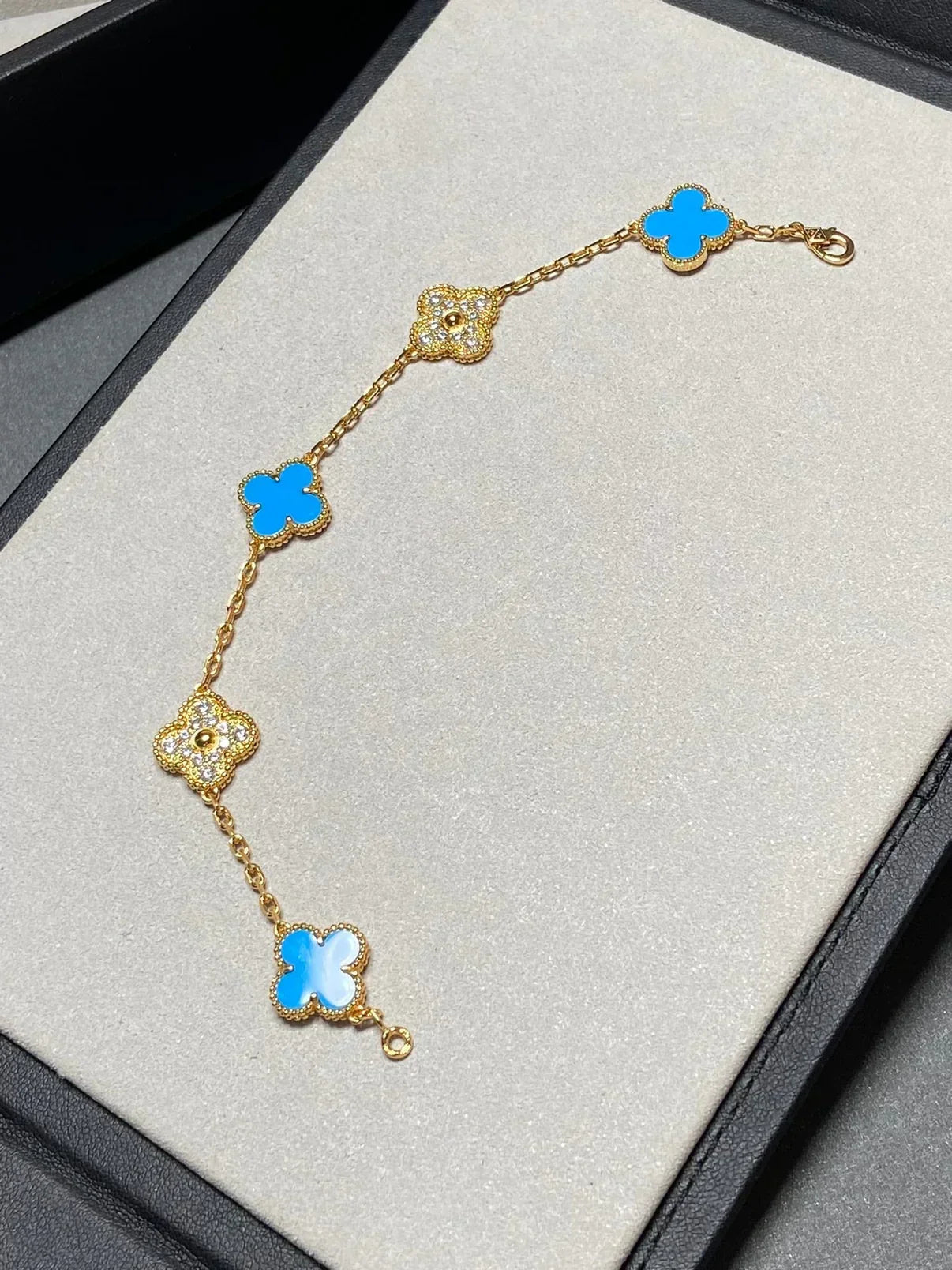 [Select] CLOVER 5 MOTIF BLUE AGATE BRACELET COLLECTION