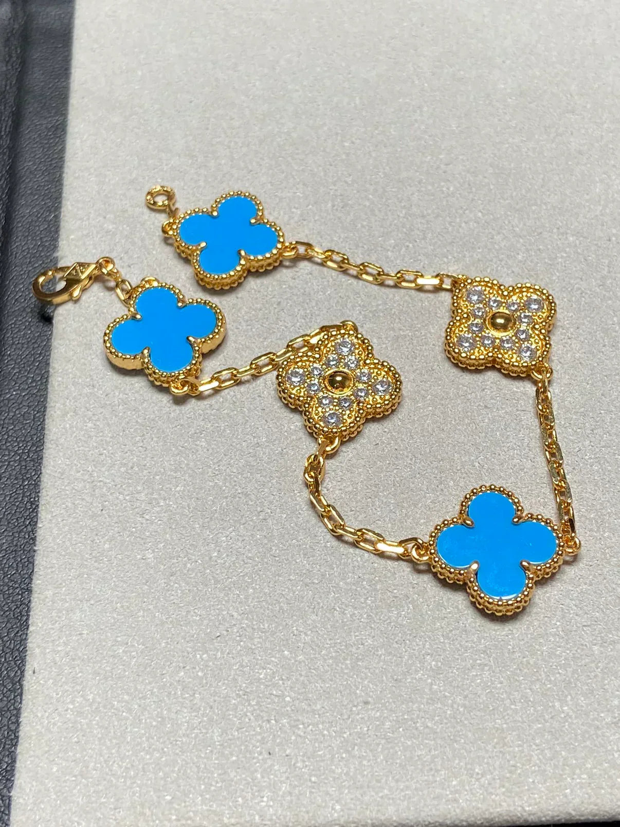 [Select] CLOVER 5 MOTIF BLUE AGATE BRACELET COLLECTION