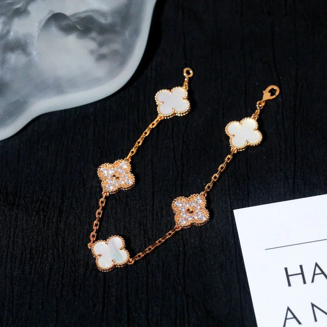 [Select]CLOVER WHITE PEARL MOP 5 MOTIF BRACELET COLLECTION