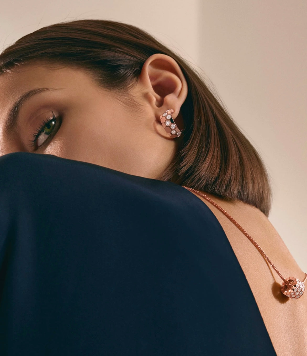 [Select]BEE LOVE DIAMOND HOOP EARRINGS