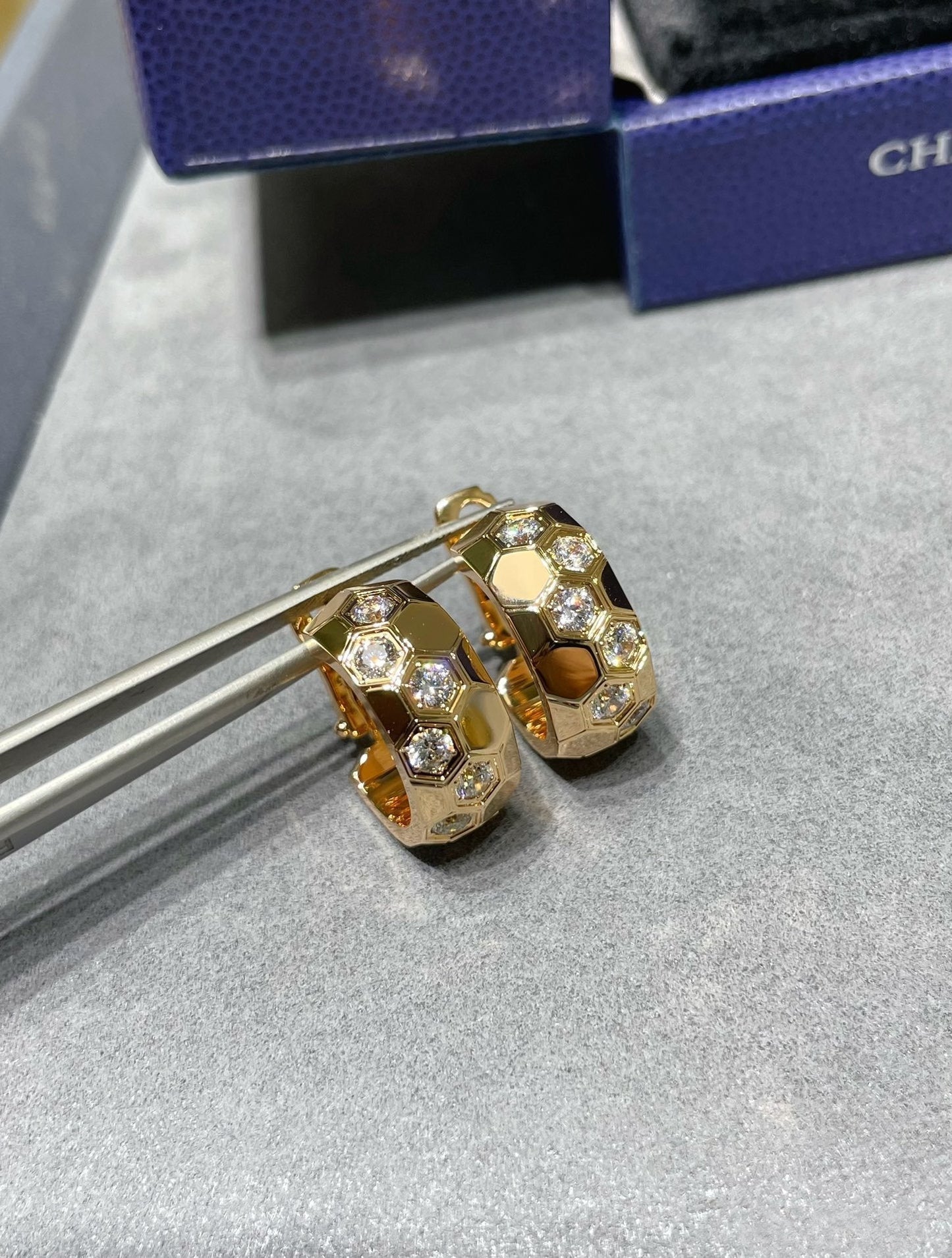 [Select]BEE LOVE DIAMOND HOOP EARRINGS