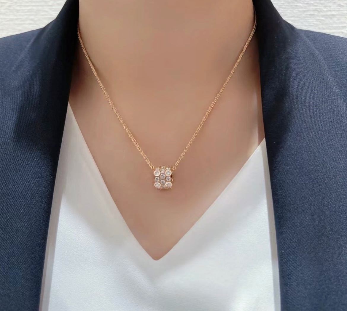 [Select]BEE LOVE DIAMOND PAVED 3 ROW NECKLACE
