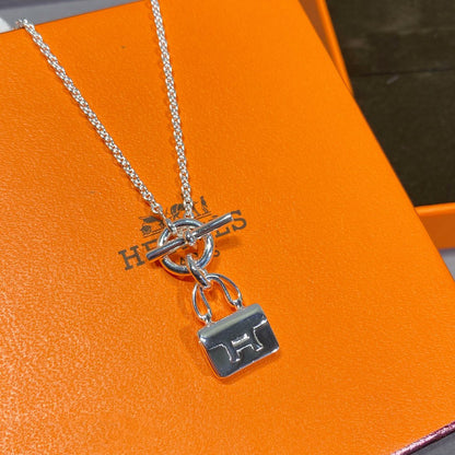 [Select]CONSTANCE PEDANT SILVER NECKLACE