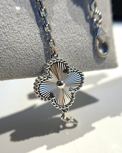 [Select] CLOVER 5 MOTIF LASER BRACELET COLLECTION