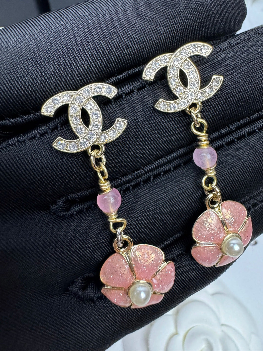 [Select]26C Pink Camellia Enamel Pendant with Double C Earrings
