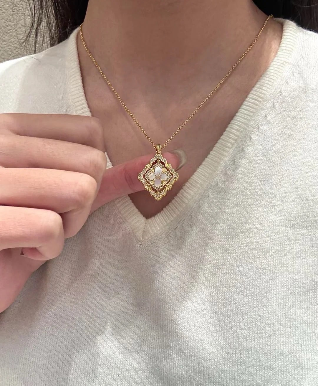 [Select] B.C.L ENAMEL ROTATING SINGLE-DIAMOND NECKLACE£¨Various colors£©