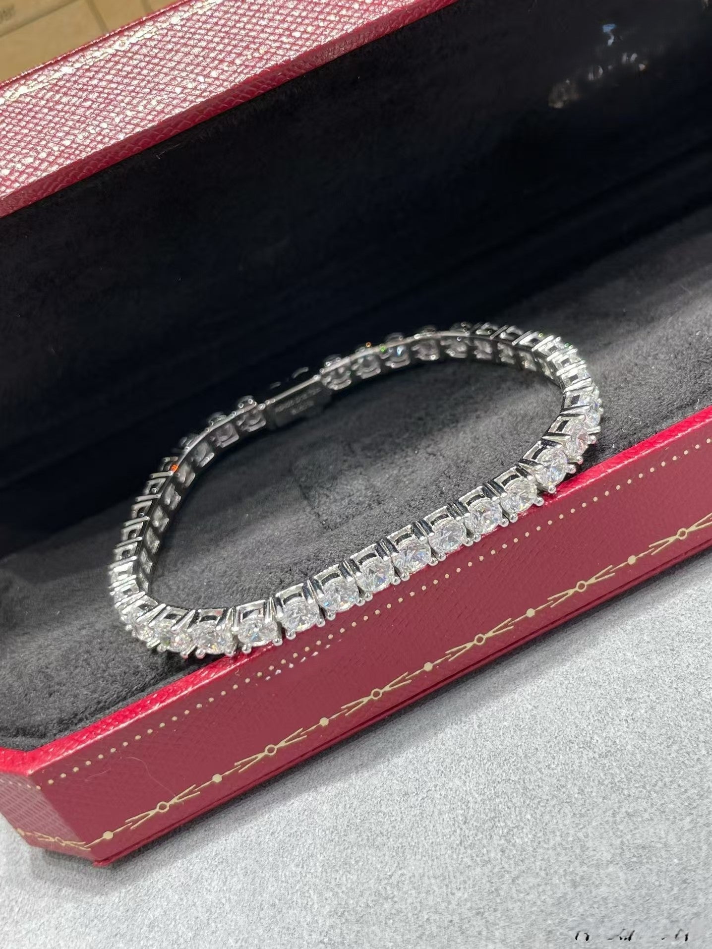 [Select jewelrys]TENNIS BRACELET WITH FULL DIAMOND SETTING