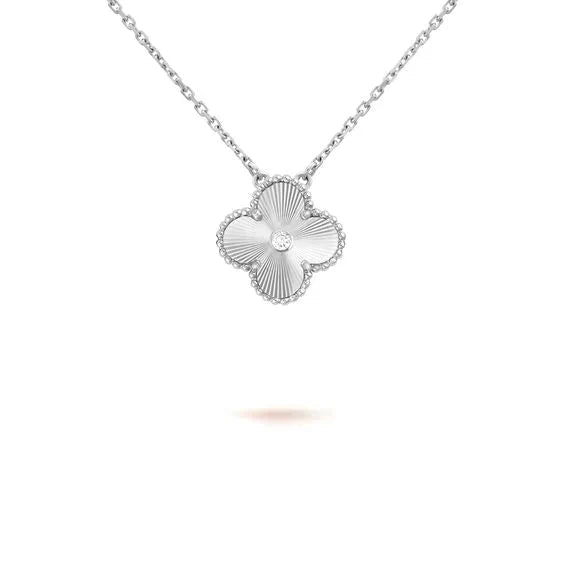 [Sélectionner]COLLIER LASER CLOVER 15MM DIAMANT ARGENT