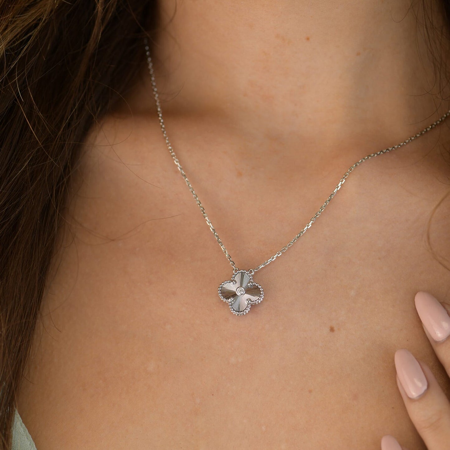 [Select]CLOVER  15MM DIAMOND LASER NECKLACE SILVER