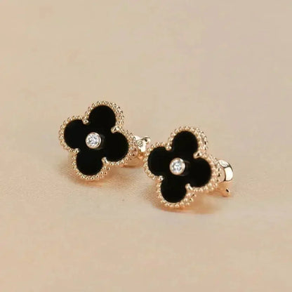 [Select]CLOVER MEDIUM 1 MOTIFS ONYX DIAMOND EARRINGS